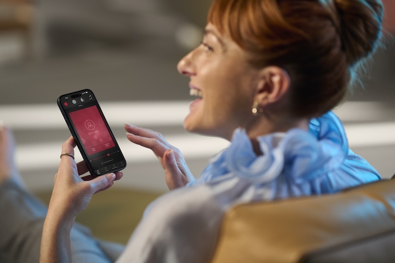 RS VI Streaming iPhone 01 1012 Simple